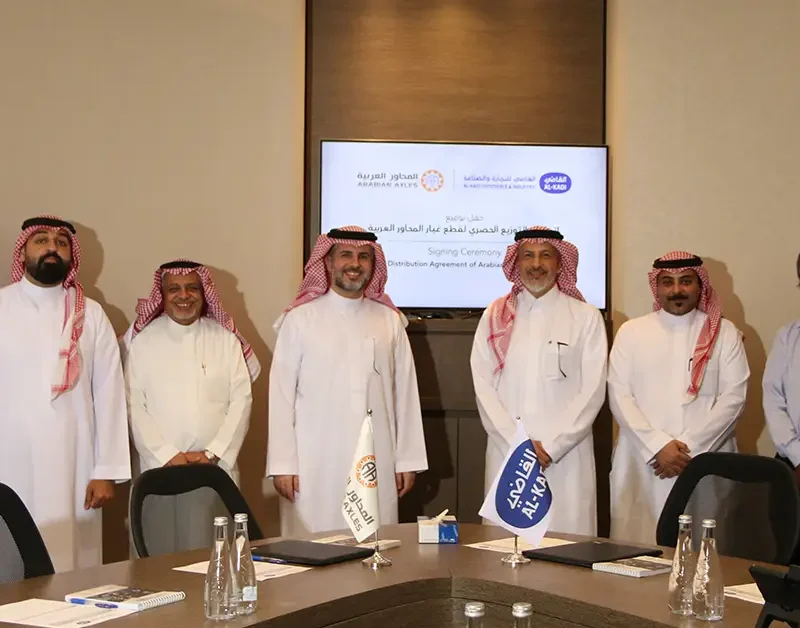 توقيع إتفاقية توزيع حصرية لقطع الغيار مع الشركة العربية للمحاور